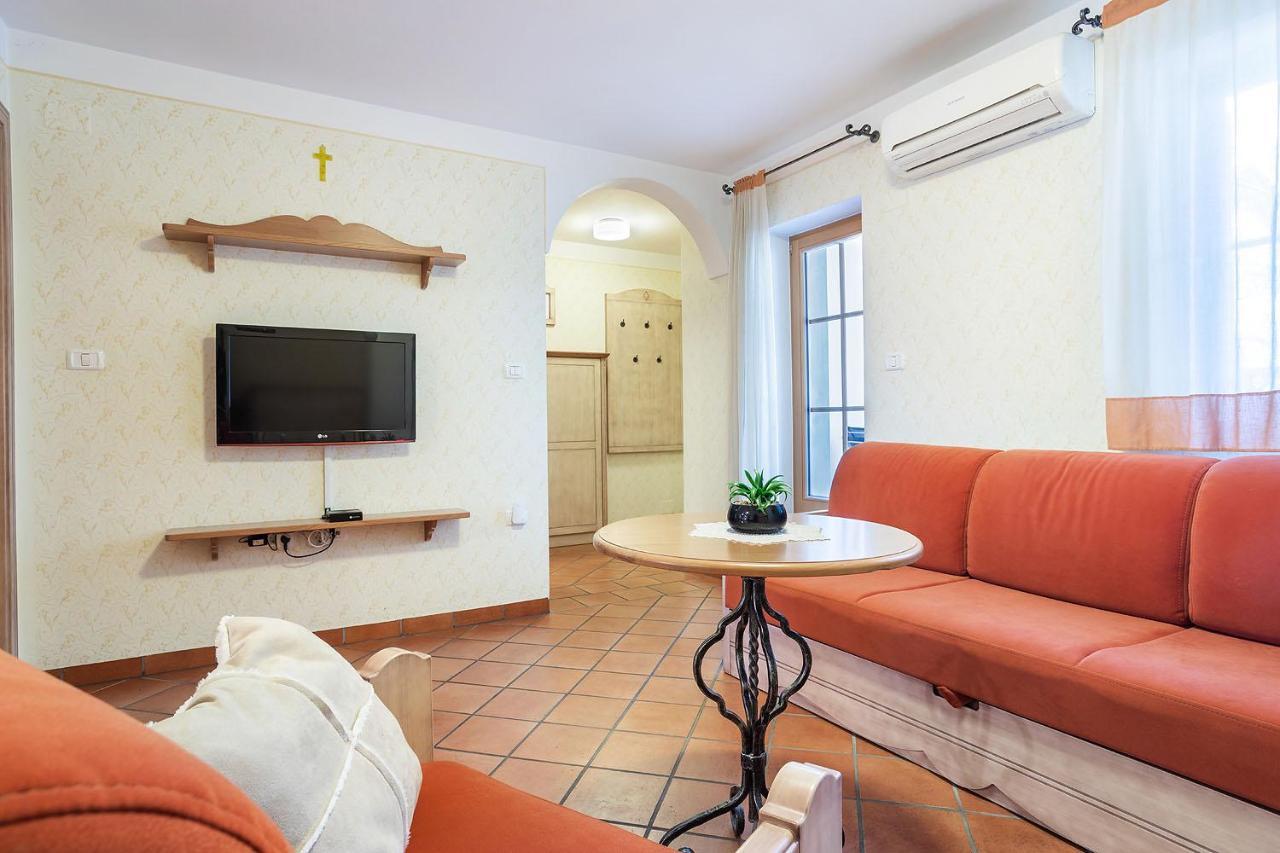 Apartments Tourist Farm Matijovc Накло Экстерьер фото